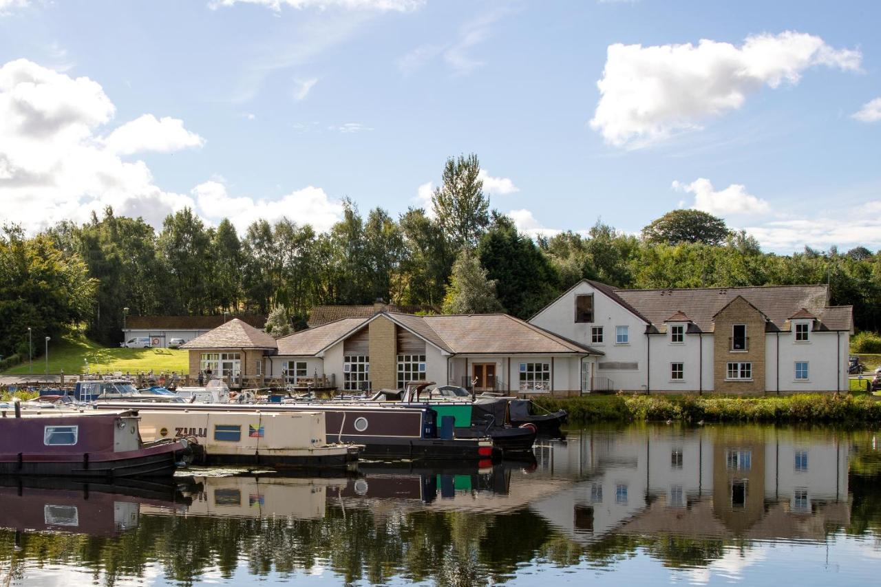 The Boat House Hotel Kilsyth Exterior photo