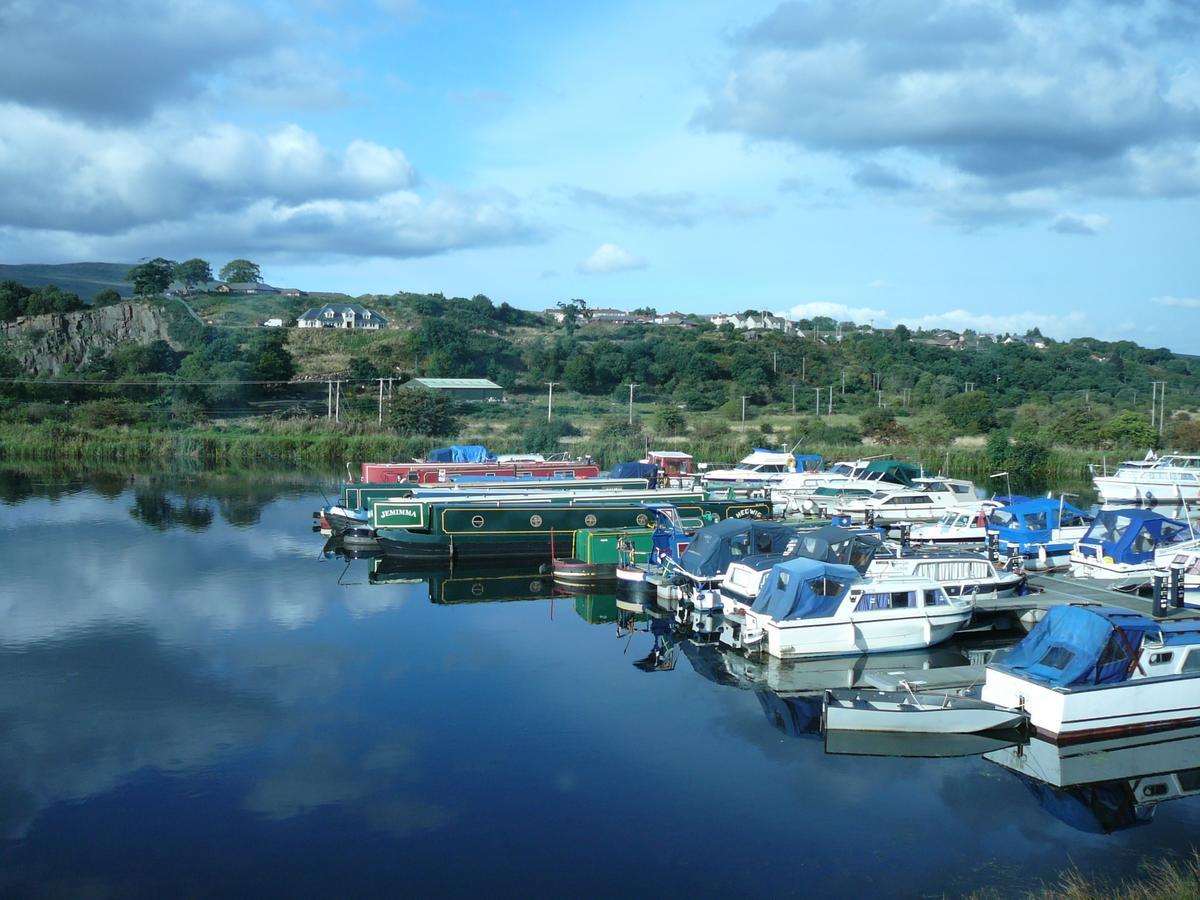 The Boat House Hotel Kilsyth Exterior photo