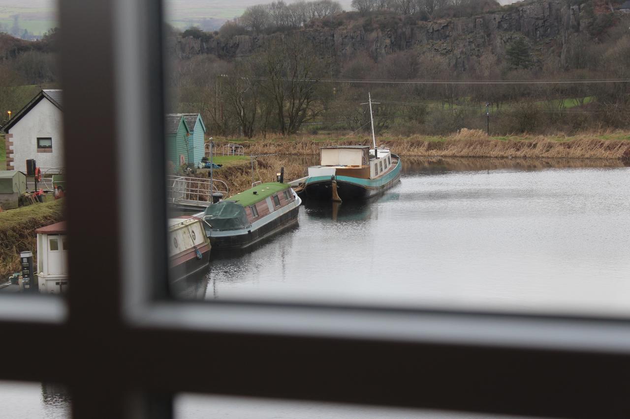 The Boat House Hotel Kilsyth Exterior photo